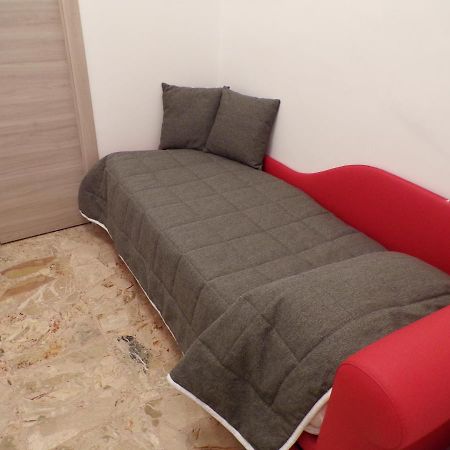 Nuova Aurora Rent Rooms Roccalumera Exterior foto