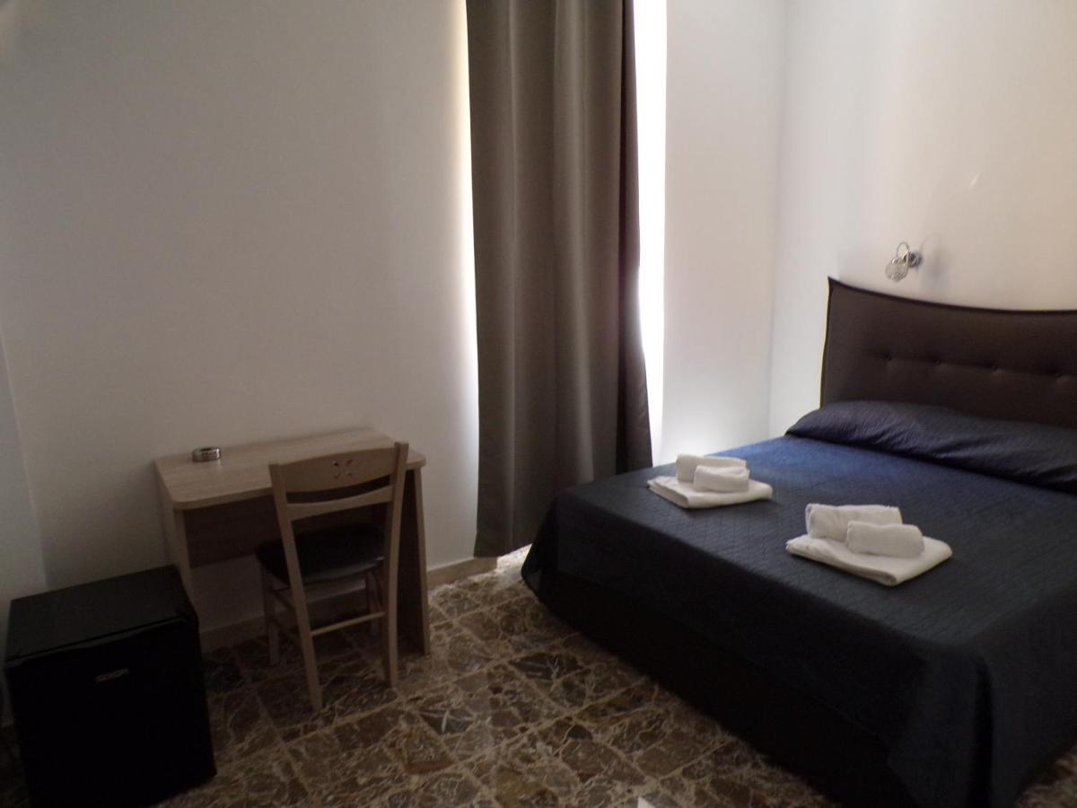 Nuova Aurora Rent Rooms Roccalumera Exterior foto