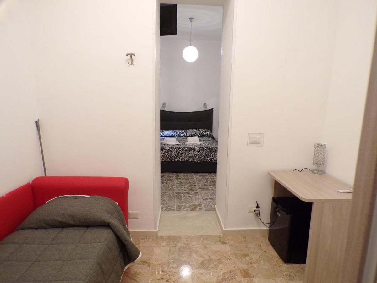 Nuova Aurora Rent Rooms Roccalumera Exterior foto